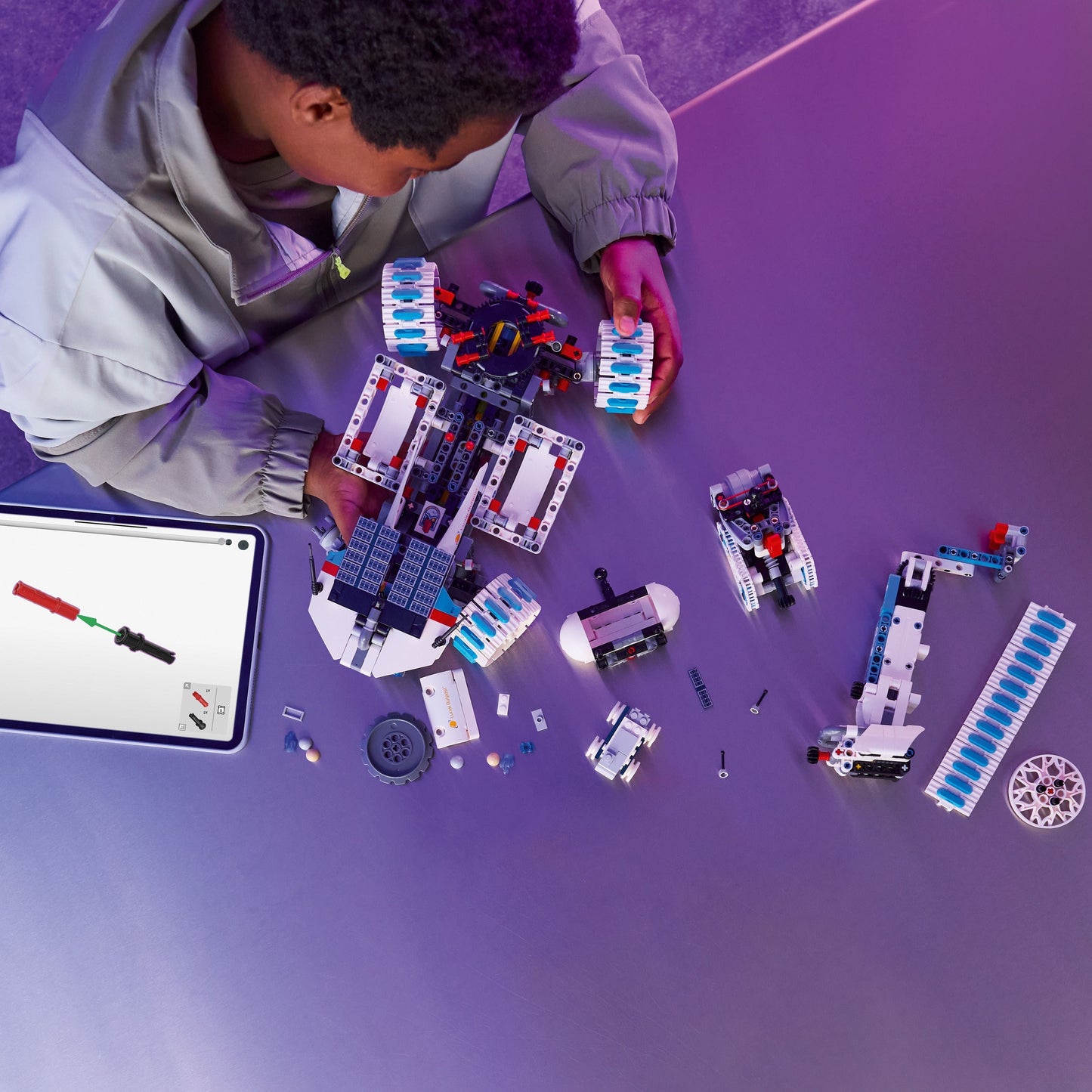 LEGO Lunar Outpost Moon Rover Space Vehicle 42211 Technic (Pre-Order: augustus)