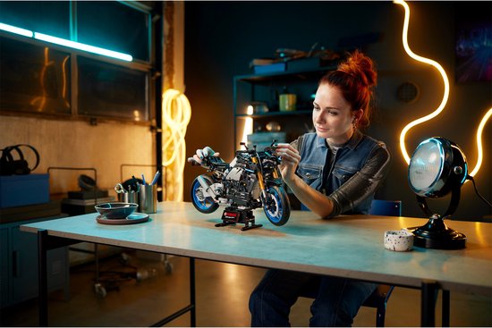 LEGO Technic Yamaha MT-10 SP - 42159