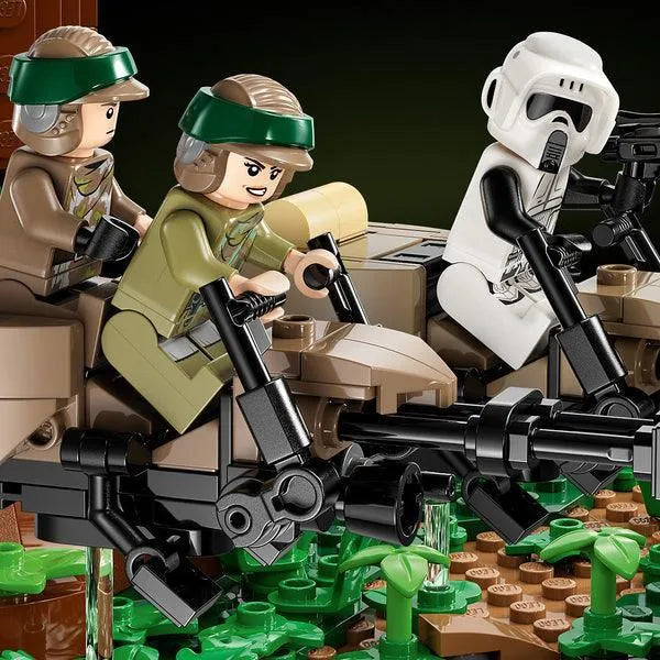 LEGO Endor Speeder Bike Chase Diorama 75353 StarWars