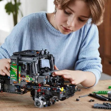 LEGO Mercedes-Benz Zetros Trial Truck 4X4 42129 Technic