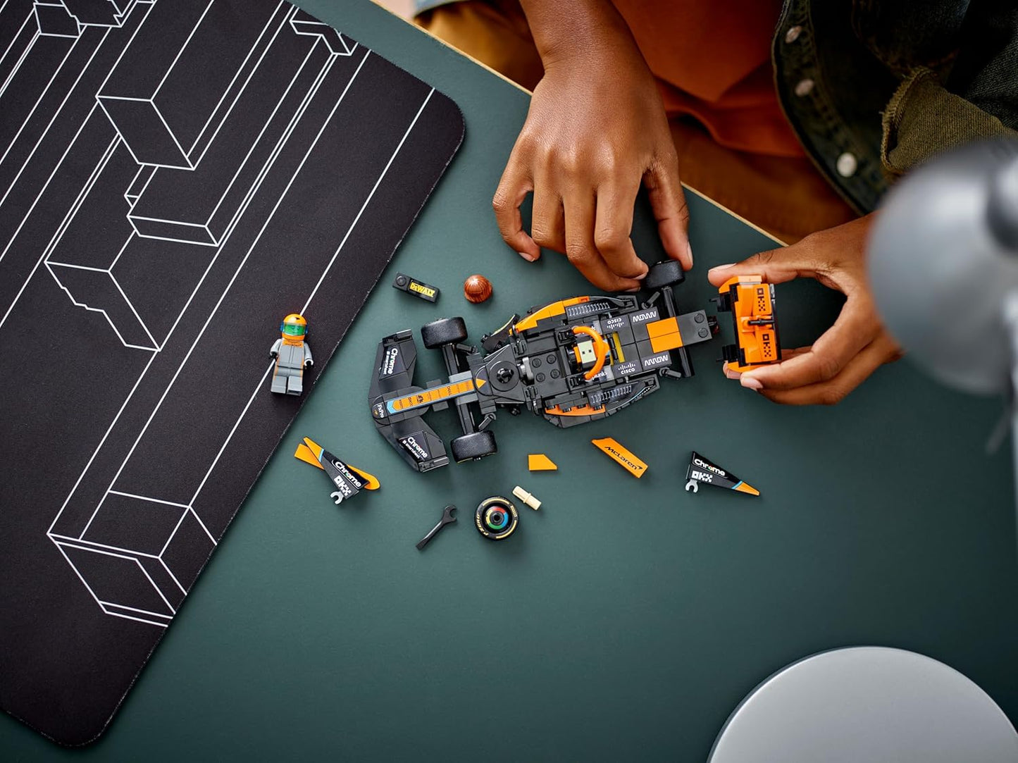 LEGO McLaren F1 Set of 2 76919 & 30683 (Speed Champions 2023)