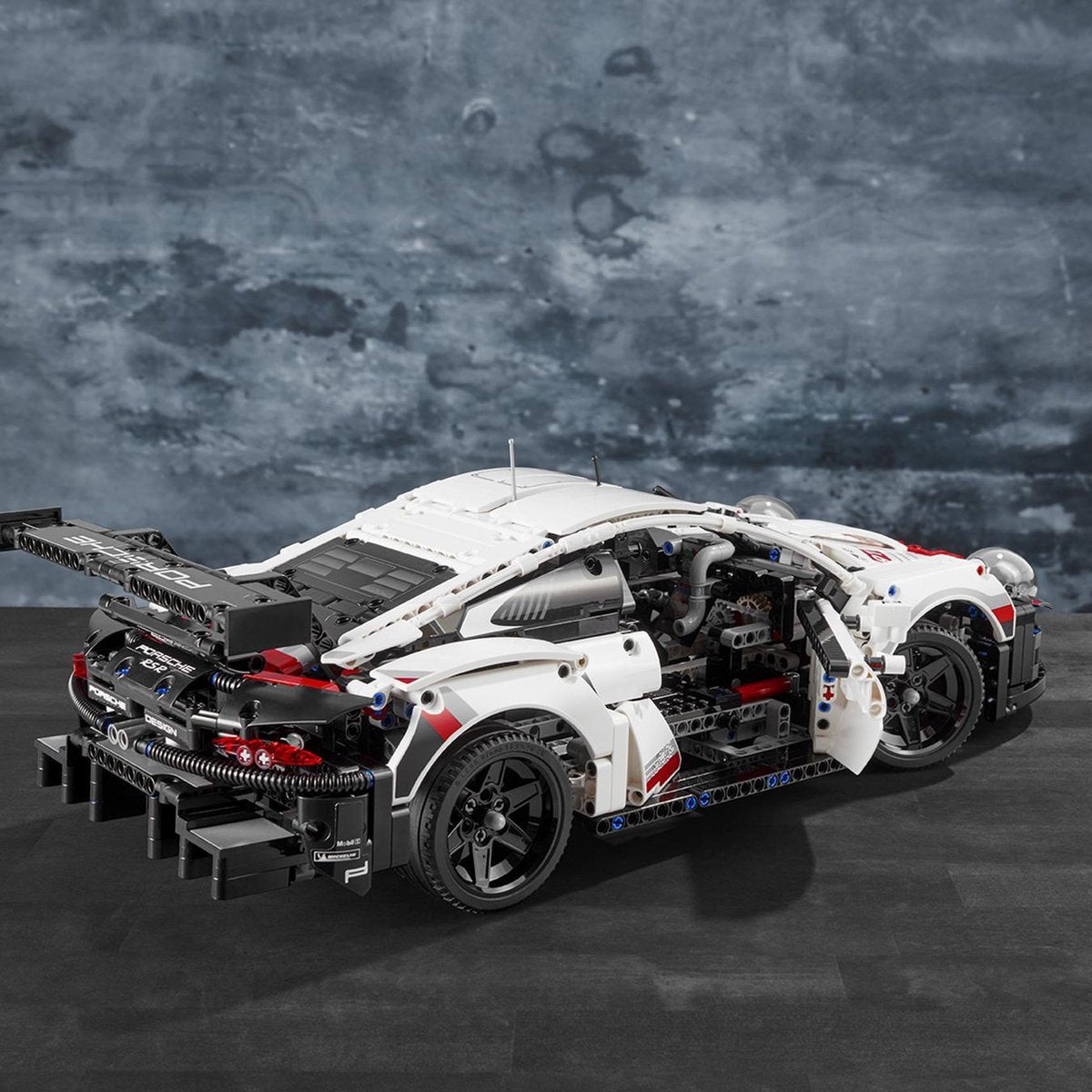 LEGO Technic Porsche 911 RSR - 42096