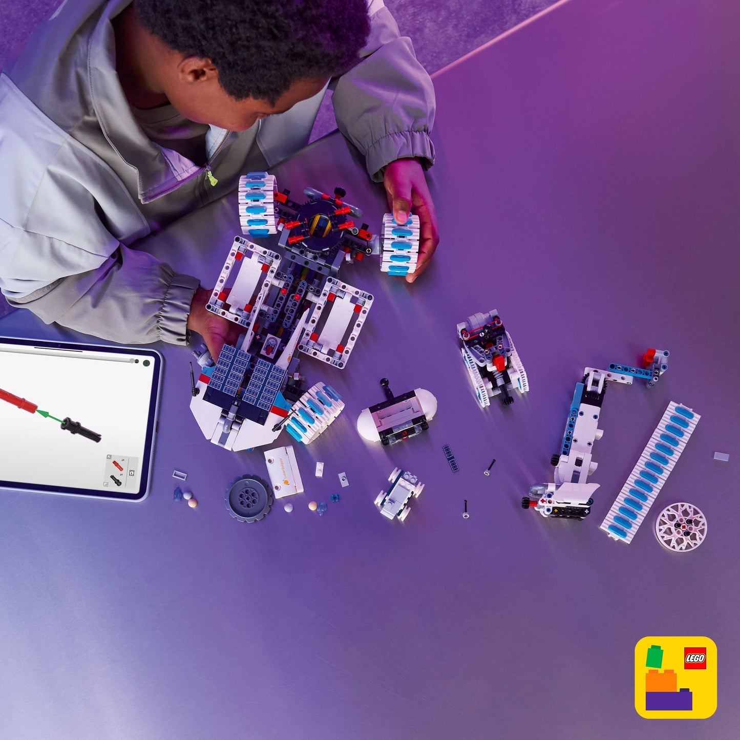 LEGO Lunar Outpost Moon Rover Space Vehicle 42211 Technic (Pre-Order: augustus)