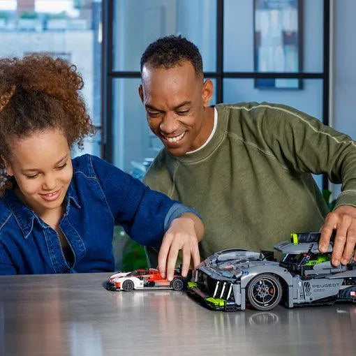 LEGO Peugeot 9x8 hypercar 42156 Technic